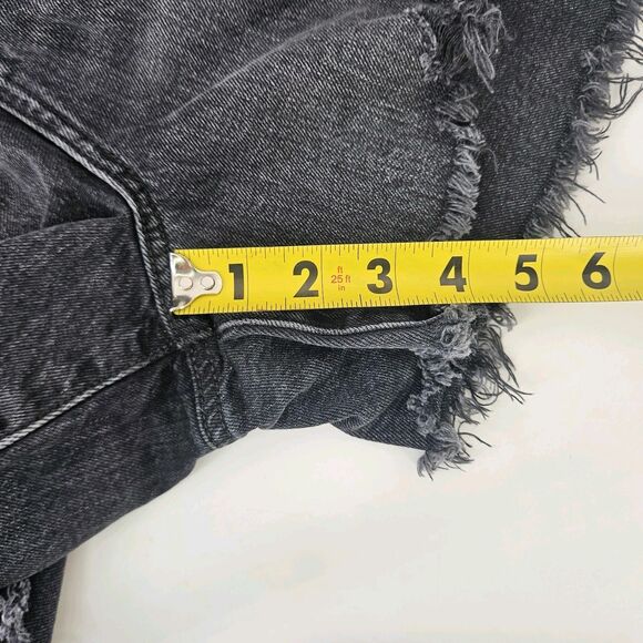 American Eagle Sz 16 High Rise Baggy Cutoff Distressed Shorts Black Stretch Rips - Picture 10 of 16